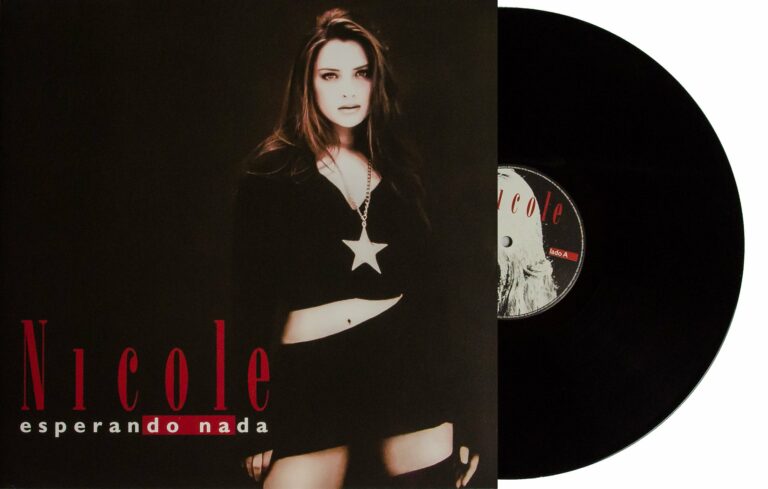 Nicole Esperando Nada